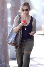 SARAH MICHELLE GELLAR Out and About in Brentwood 1002