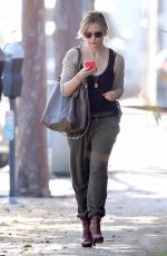SARAH MICHELLE GELLAR Out and About in Brentwood 1002
