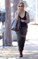 SARAH MICHELLE GELLAR Out and About in Brentwood 1002