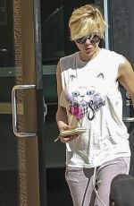SCARLETT JOHANSSON Out and About in Los Angeles 1402