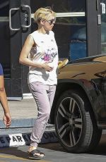 SCARLETT JOHANSSON Out and About in Los Angeles 1402