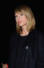 TAYLOR SWIFT Arrives at Claridges Hotel in London