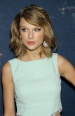 TAYLOR SWIFT at SNL 40th Anniversary Celebration in New York