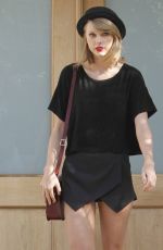 TAYLOR SWIFT Out and About in Los Angeles 0402