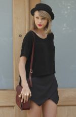 TAYLOR SWIFT Out and About in Los Angeles 0402