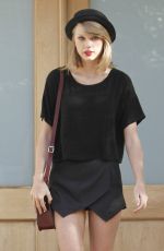 TAYLOR SWIFT Out and About in Los Angeles 0402