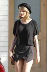 TAYLOR SWIFT Out and About in Los Angeles 0402