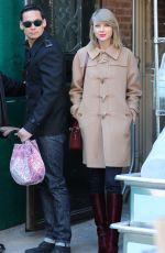 TAYLOR SWIFT Out and About in New York 1302