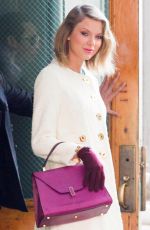 TAYLOR SWIFT Out and About in New York 1702