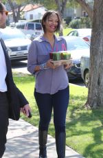 ZOE SALDANA Out and About in Los Angeles 2502