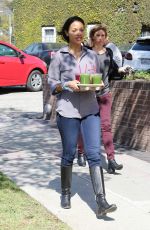 ZOE SALDANA Out and About in Los Angeles 2502