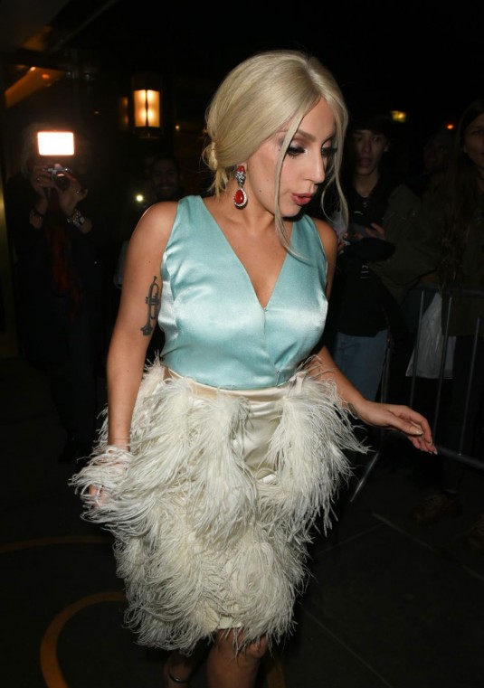 LADY GAGA Poses for Pictures with Fans