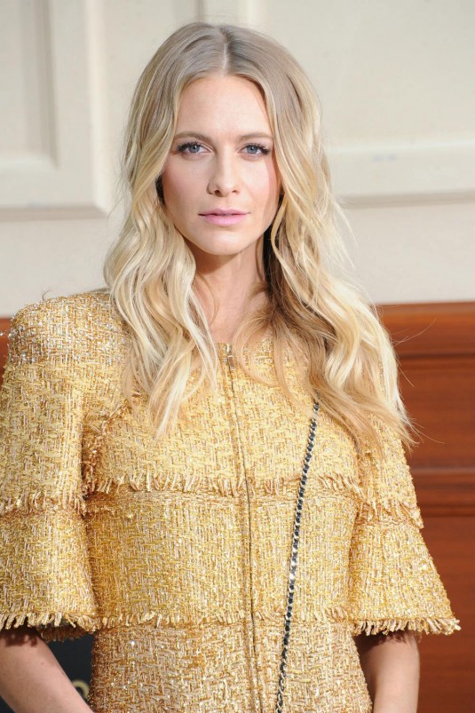 POPPY DELEVINGNE - Portriats at Paris Fashion Week