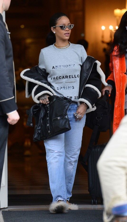 RIHANNA Out in Paris