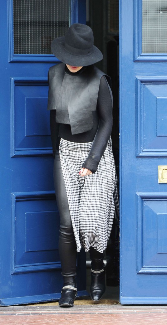 RITA ORA Leaves Her Home