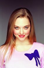 AMANDA SEYFRIED - Mean Girls Promos