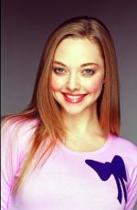 AMANDA SEYFRIED - Mean Girls Promos