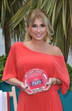 BILLIE FAIERS  Icelolly.com