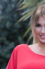 BILLIE FAIERS  Icelolly.com