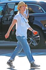 CHRISTINA APPLEGATE Arrives at Brentwood County Mart