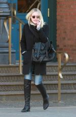 DAKOTA FANNING Out and About in New York 1203