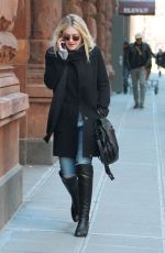 DAKOTA FANNING Out and About in New York 1203