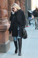 DAKOTA FANNING Out and About in New York 1203
