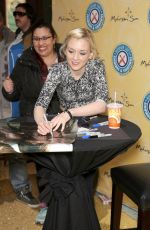 EMILY KINNEY at Meet and Greet Autograph Signing in Connecticut