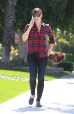 JENNIFER GARNER Out and About in Brentwood 2303