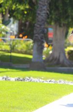 JENNIFER GARNER Out and About in Brentwood 2303