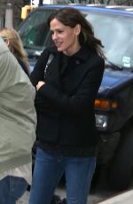 JENNIFER GARNER Out Shopping in Soho 1803