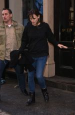 JENNIFER GARNER Out Shopping in Soho 1803