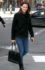 JENNIFER GARNER Out Shopping in Soho 1803