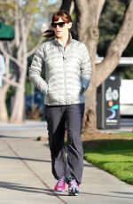 JENNIFER GARNER Shoping at Beaming Store in Santa Monica