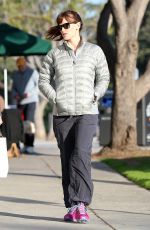 JENNIFER GARNER Shoping at Beaming Store in Santa Monica