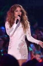 JENNIFER LOPEZ at 2015 Nickelodeon Kids Choice Awards in Inglewood
