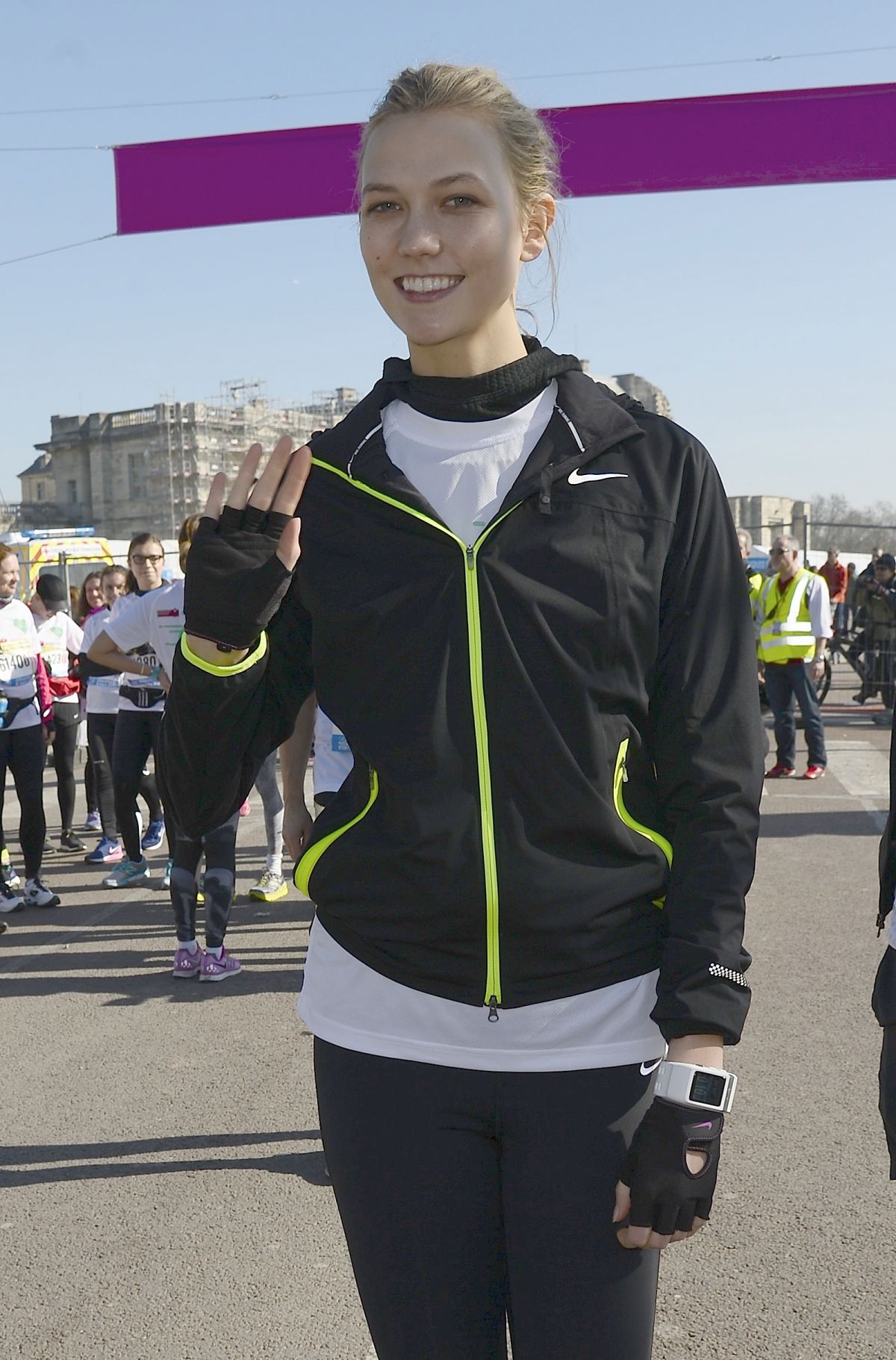 KARLIE KLOSS at Paris Half Marathon 2015 KARLIE KLOSS at Paris Half Marathon 2015