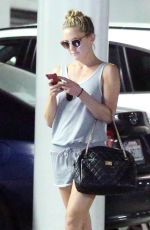 KATE HUDSON in Shorts Leaves a Medical Building in Beverly Hills