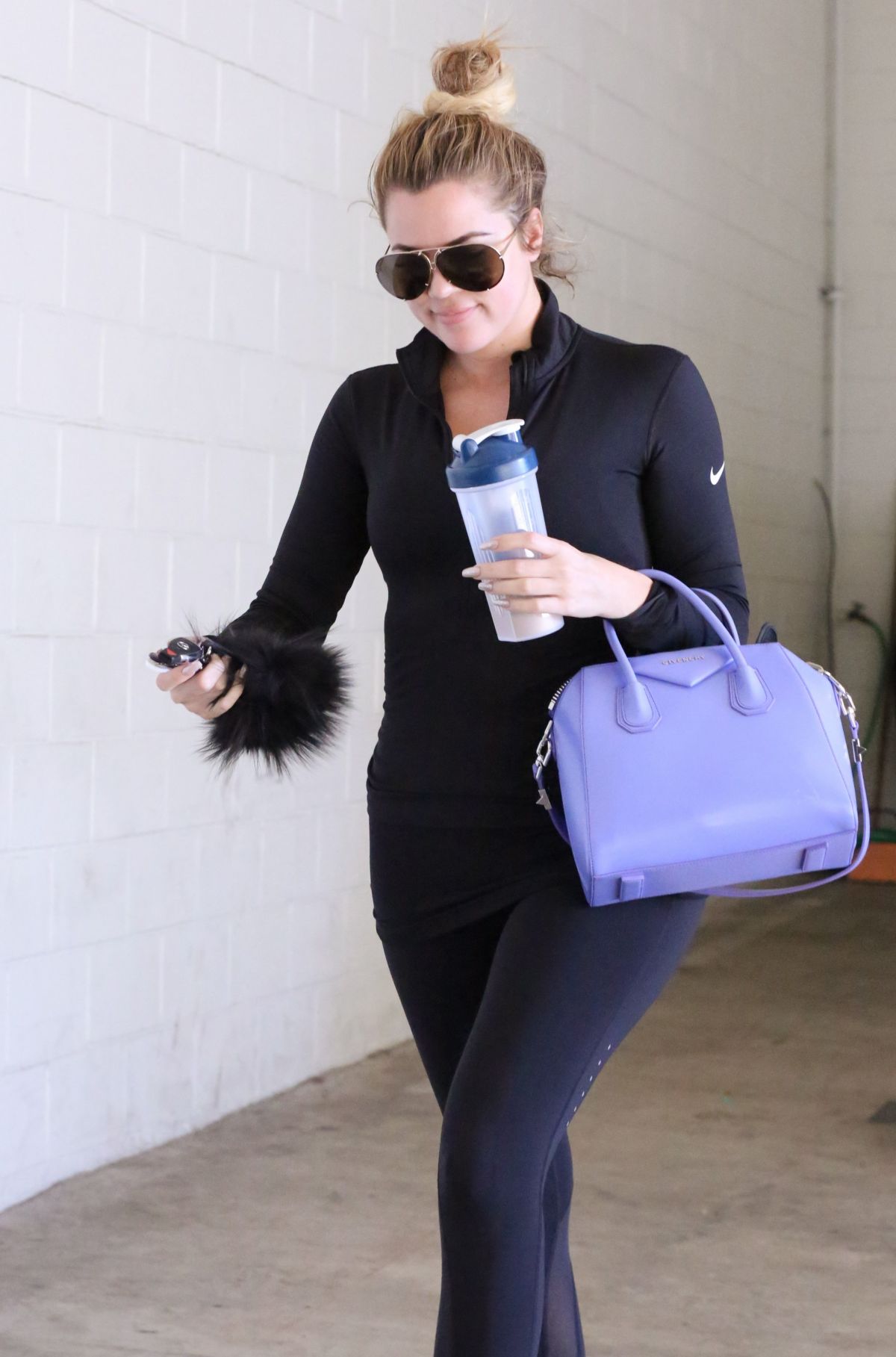 KHLOE KARDASHIAN Heading to a Gym in Beverly Hills 2503 KHLOE KARDASHIAN Heading to a Gym in Beverly Hills 2503