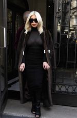 KIM KARDASHIAN Out and About in Paris 1103