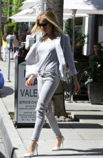 KRISTIN CAVALLARI Leaves a Restaurant in Los Angeles 2403