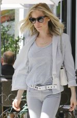 KRISTIN CAVALLARI Leaves a Restaurant in Los Angeles 2403
