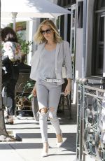 KRISTIN CAVALLARI Leaves a Restaurant in Los Angeles 2403