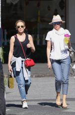 KYLIE and DANNII MINOGUE Out and About in Melbourne