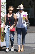 KYLIE and DANNII MINOGUE Out and About in Melbourne