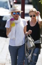 KYLIE and DANNII MINOGUE Out and About in Melbourne