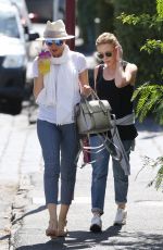 KYLIE and DANNII MINOGUE Out and About in Melbourne