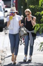 KYLIE and DANNII MINOGUE Out and About in Melbourne