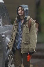 MAISIE WILLIAMS on the Set of The Devil and the Deep Blue Sea in New Orleans 0303