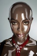 NAOMI CAMPBELL - Soon International #16